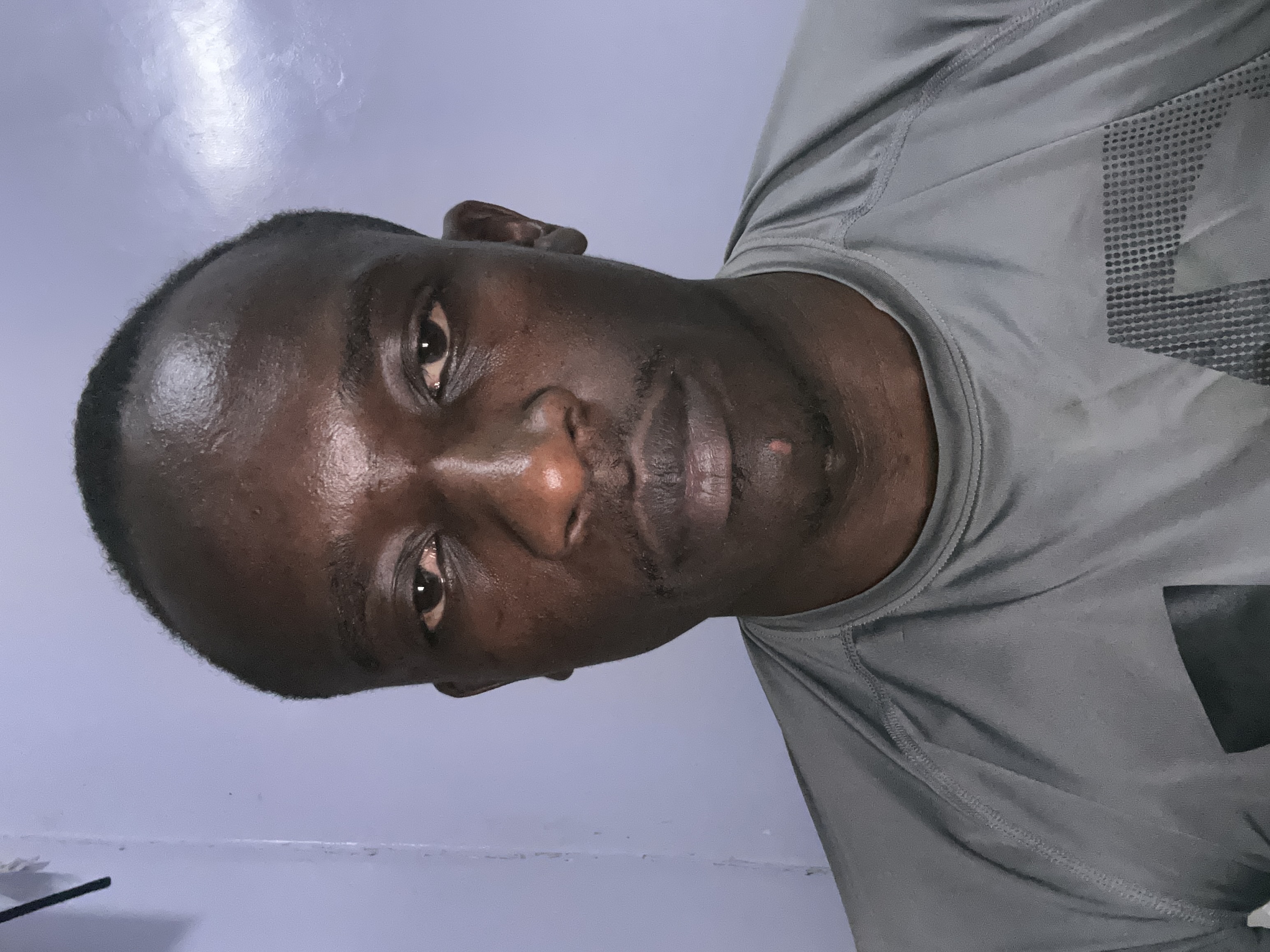 Lloyd Shinaali